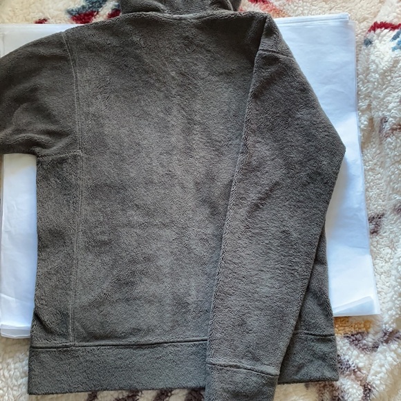 Vintage Patagonia Zip Up Hoodie! Size M Olive Green - Picture 3 of 3